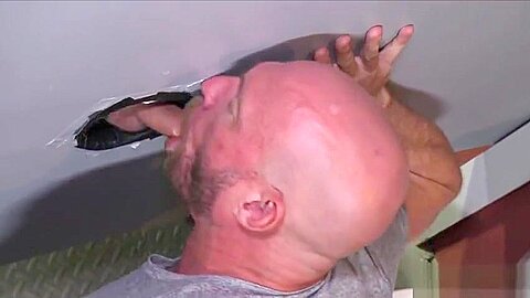 Spice Up The Sex Life With Gloryhole Fun