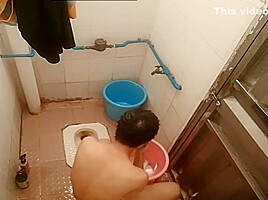 Step daddy Is So Sexy Bathing Dick Is So Big