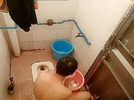 Step daddy Is So Sexy Bathing Dick Is So Big
