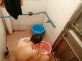 Step daddy Is So Sexy Bathing Dick Is So Big