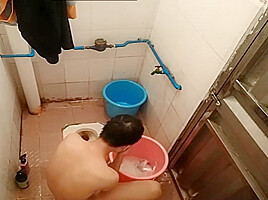 Step daddy Is So Sexy Bathing Dick Is So Big