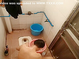 Step daddy Is So Sexy Bathing Dick Is So Big