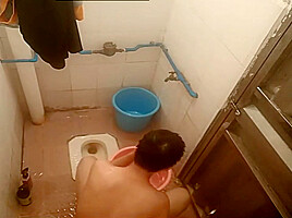 Step daddy Is So Sexy Bathing Dick Is So Big