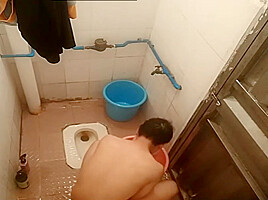 Step daddy Is So Sexy Bathing Dick Is So Big