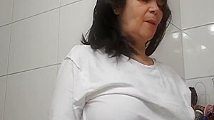 Stepmom Fucked By Surprise And Creampie Standby Bathroom