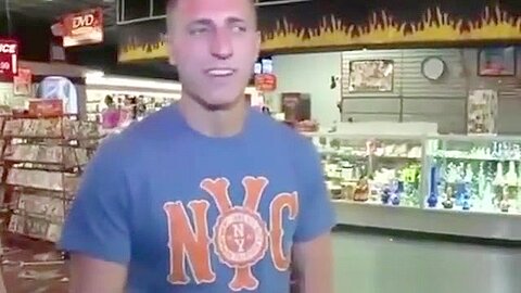 Straight guy loved his blowjob throguht he gloryhole