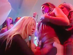 Sultry stunners give blowjob and enjoy screwing and groupsex
