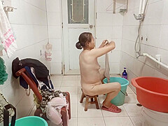 Take A Selfie Bath