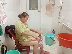 Take A Selfie Bath