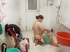 Take A Selfie Bath