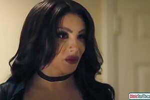 Tgirl Vampire Is Invited In - Ariel Demure, Big T And Braylin Bailey