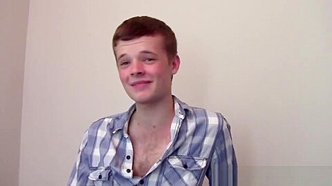 Twink amateur jizzes pov