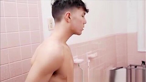 Twinks make love in the shower