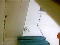 UK Mum Carrie Strips Naked In Her Bathroom
