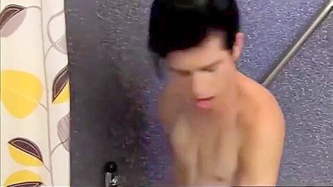 Uncut Daniel Showers