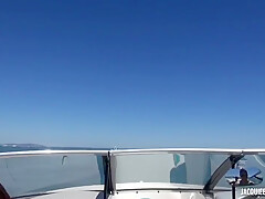 Une Cougar Au Cap - Baie Des Co French