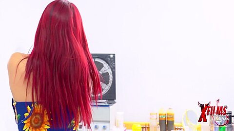 Venezuelan Masseuse With Big Ass Masturbates Peruvian Redhead Without Her Bosss Knowledge