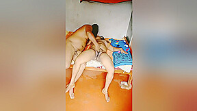 Vid  mp Indian Housewife And Boy Friend Bedroom Performance