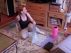 Yoga MILF Masturbates and Squirts for You