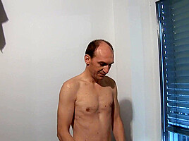 Young Painter Gets Fucked Anally - DeutscheOmas