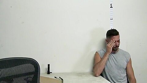 YoungPerps - Chiseled Security Guard Fucks A Handsome Thief