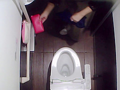 beautiful in toilet2
