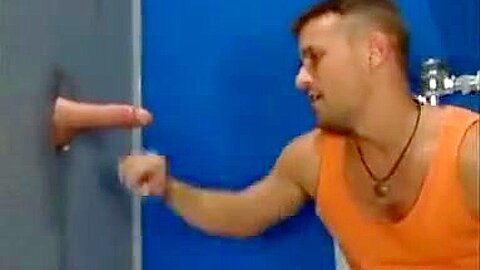 gloryhole fuck