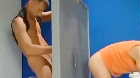 gloryhole fuck