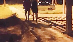 il filme sa femme se faire prendre sur un parking