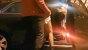 il filme sa femme se faire prendre sur un parking