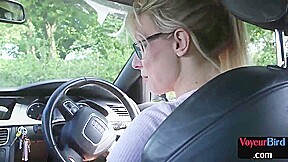 in car teases BF who jerks on her sexy body outdoor