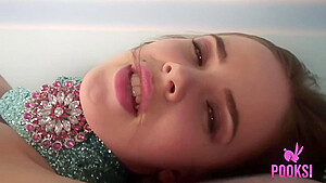 rgon bll z porn gif -Slender Brunette Babe Darina Kot Plays With Her Meaty Pink Pussy!