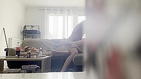 sa copine n a pas vu la caméra que Step son mec avait caché