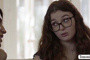 teen 18+ Nerd Gets Pussy Fucked By Ts Brunette